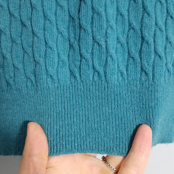 Lovely BananaRepublic teal cashmere sweater, M - Picture 3 of 6